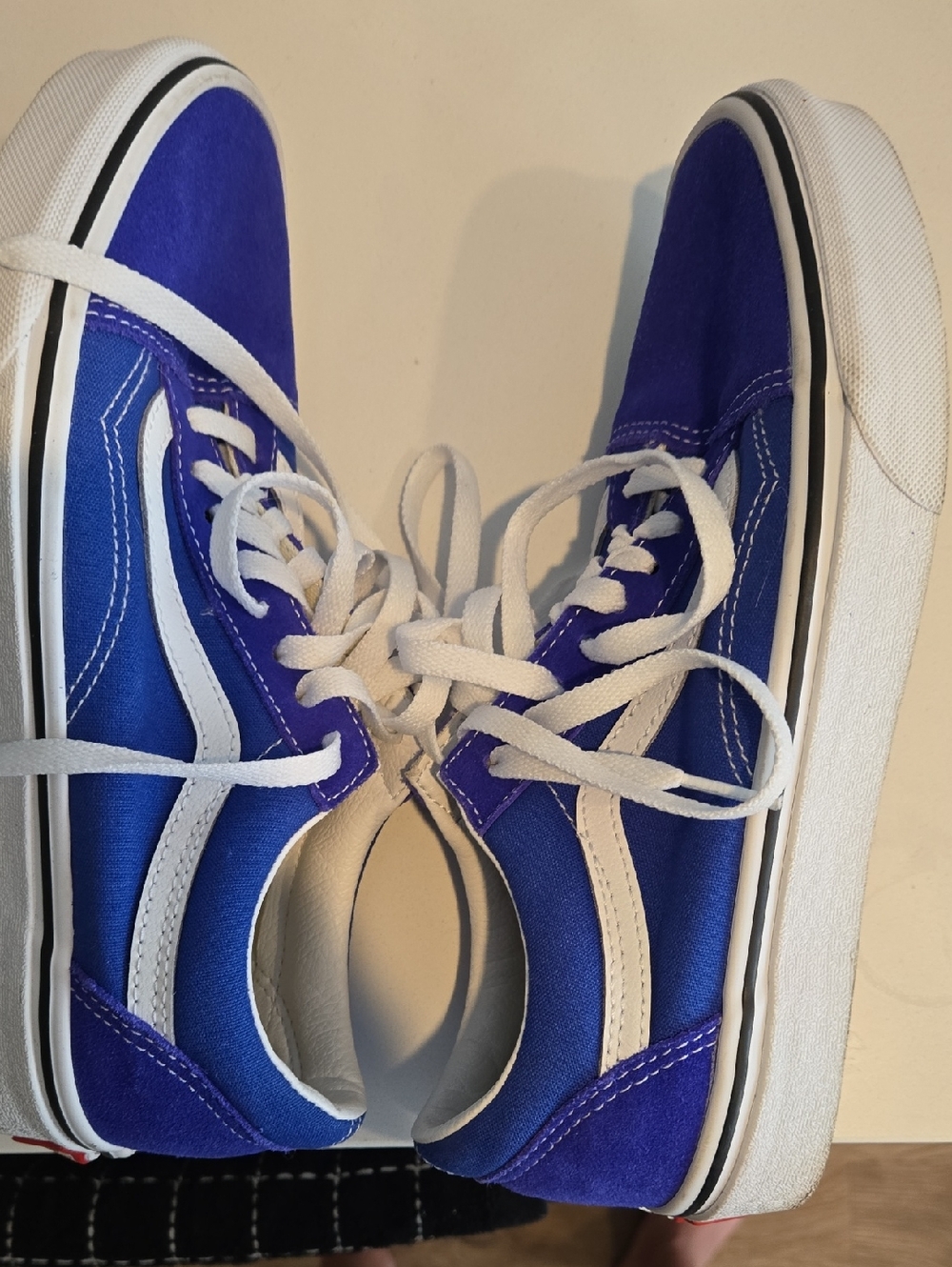Vans Royal Blue Low-Top Sneakers with White Stripe Mens 7, Womens 8.5 - Picture 4 of 4